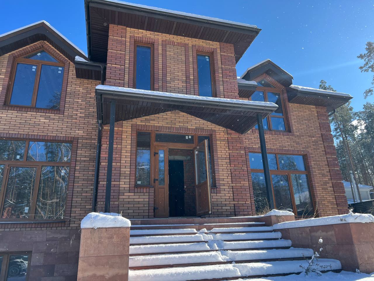 Стоянка Закрите Котеджне Містечко - Зображення 2