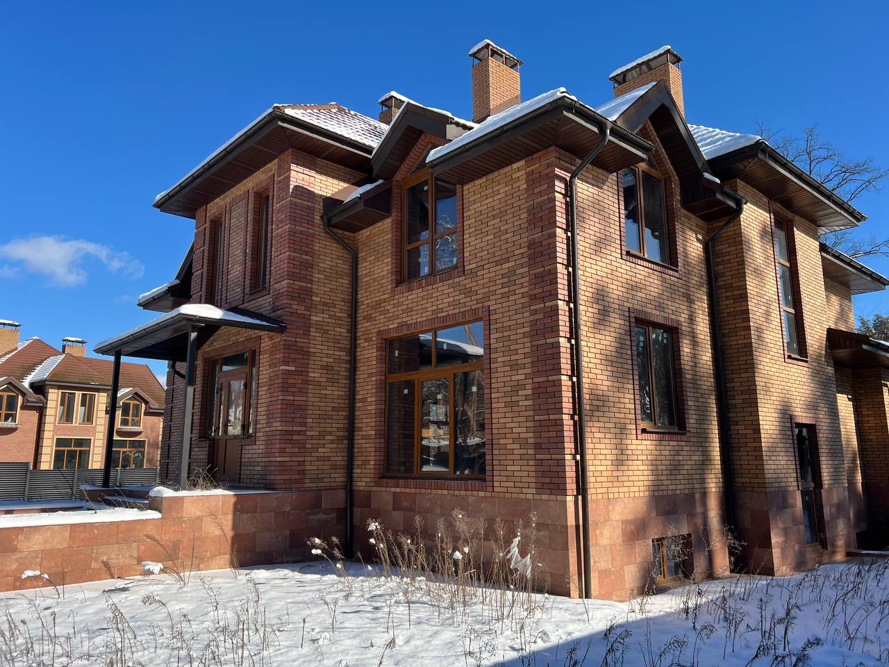 Стоянка Закрите Котеджне Містечко - Зображення 3