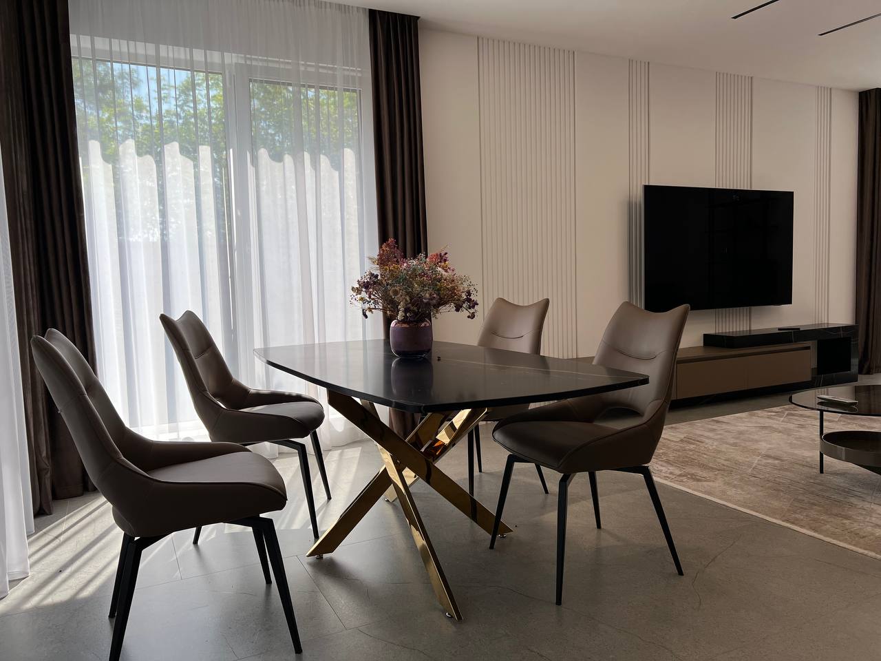 Гореничі Приватний Будинок з дизайнерським ремонтом - Зображення 3