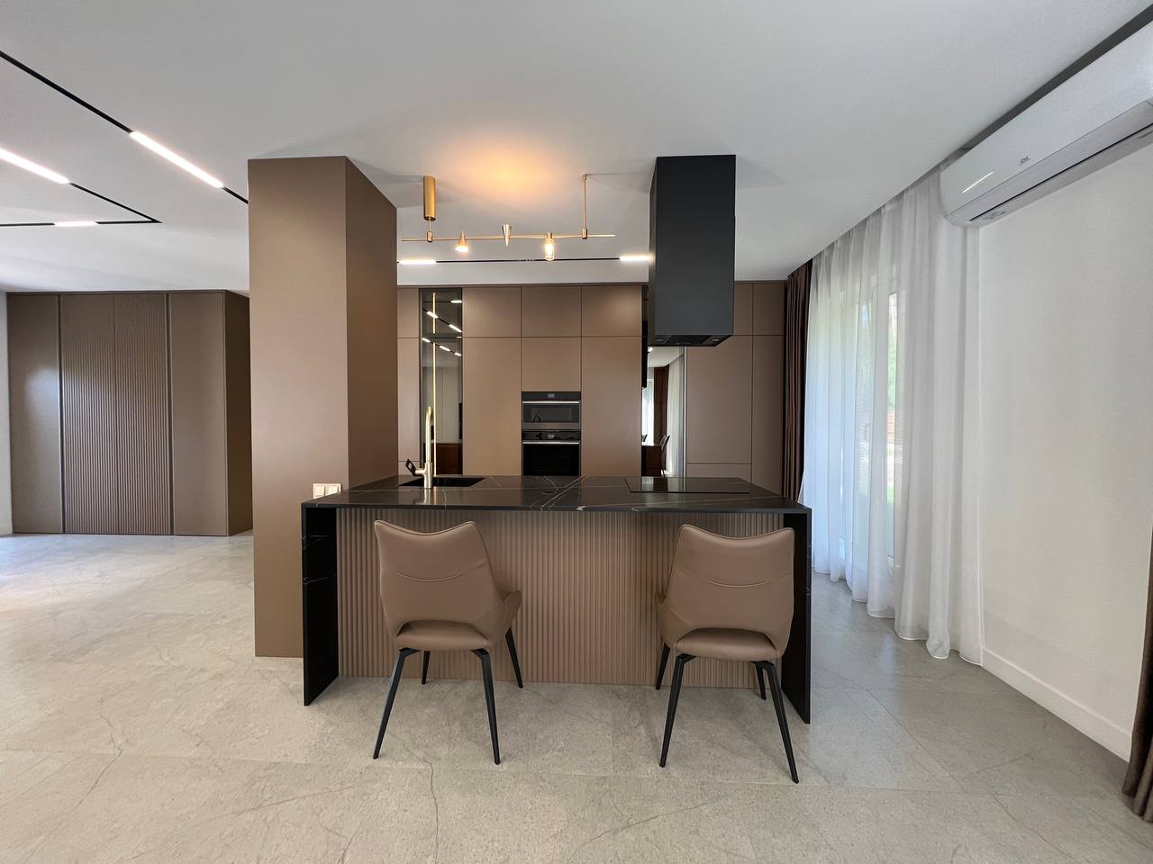 Гореничі Приватний Будинок з дизайнерським ремонтом - Зображення 11