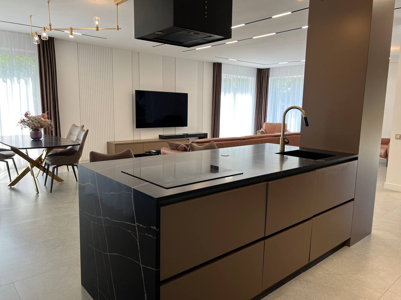 Гореничі Приватний Будинок з дизайнерським ремонтом - Зображення 13