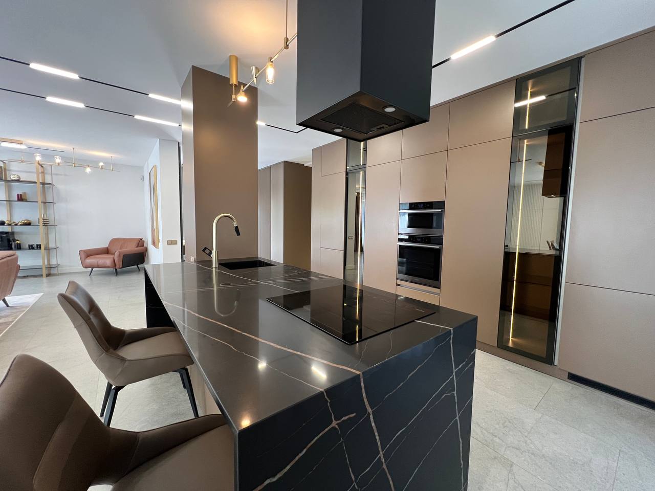 Гореничі Приватний Будинок з дизайнерським ремонтом - Зображення 12