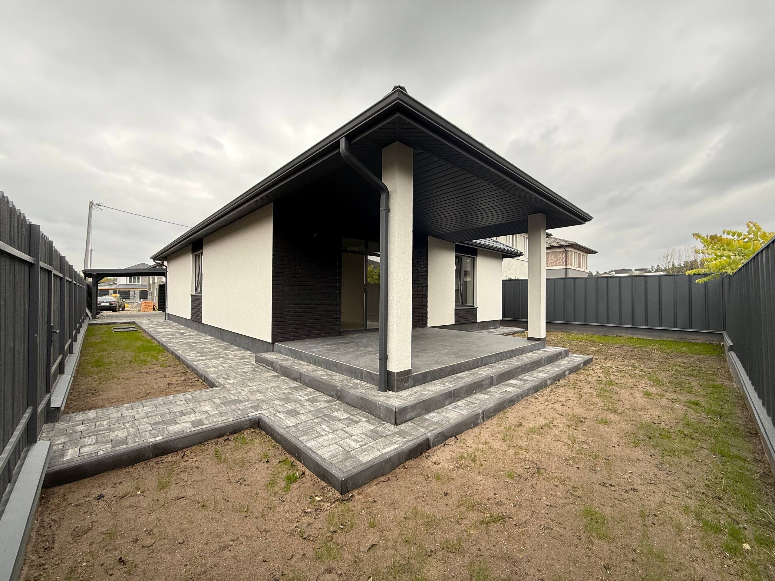 Лісова Буча Одноповерховий будинок з автонавісом та терасою - Зображення 5