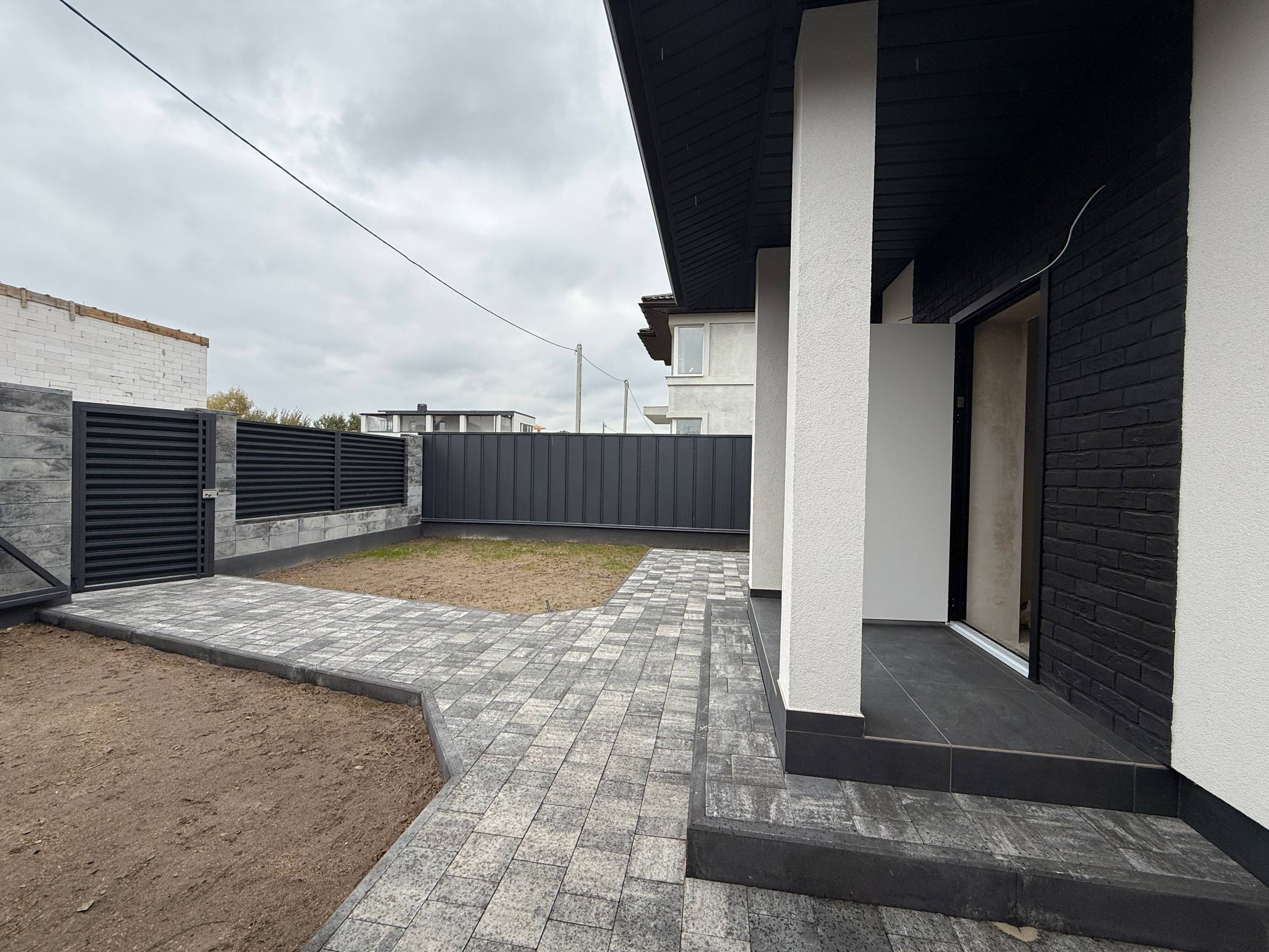 Лісова Буча Одноповерховий будинок з автонавісом та терасою - Зображення 7