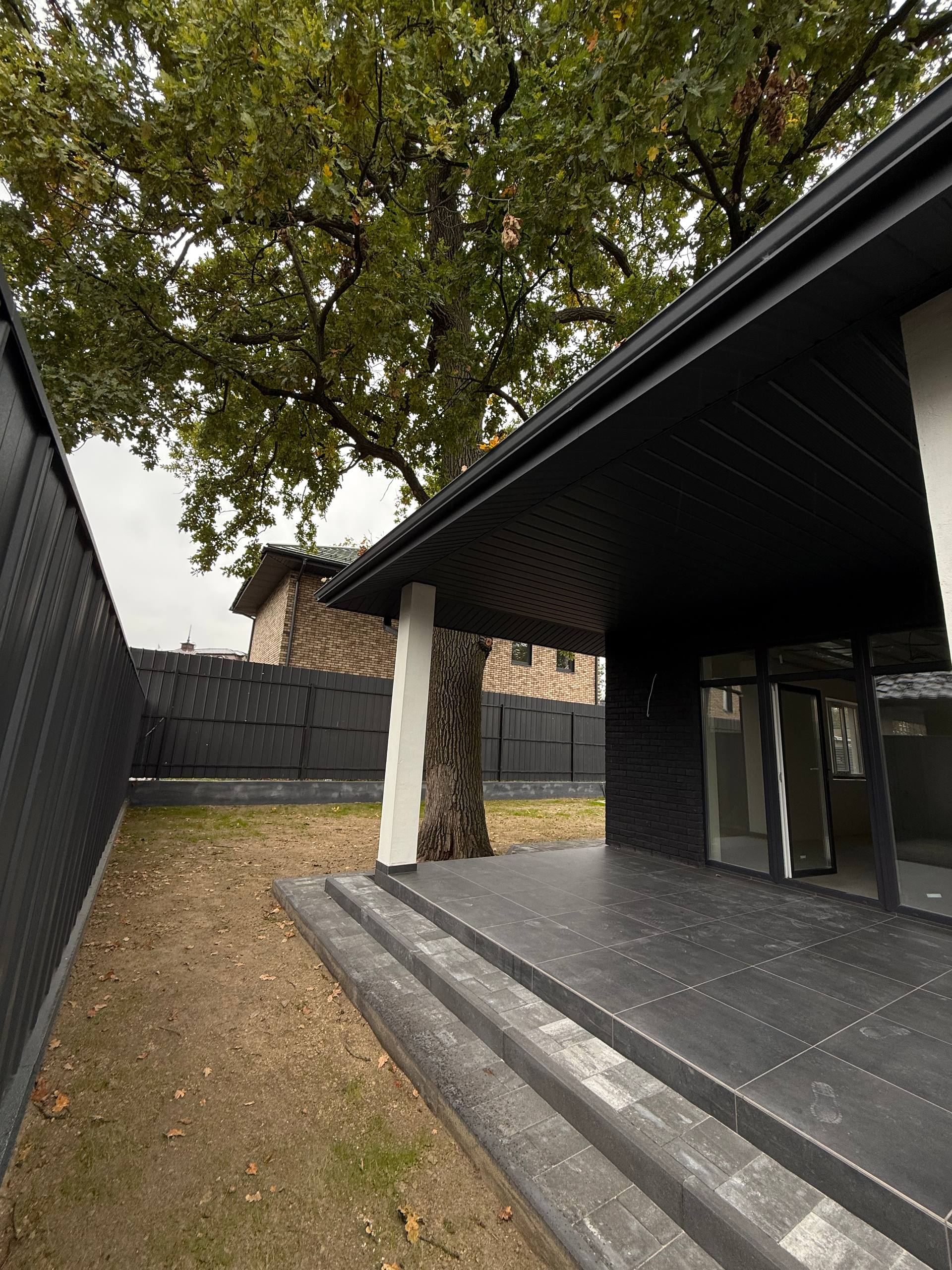 Лісова Буча Одноповерховий будинок з терасою і неймовірним дубом. - Зображення 6