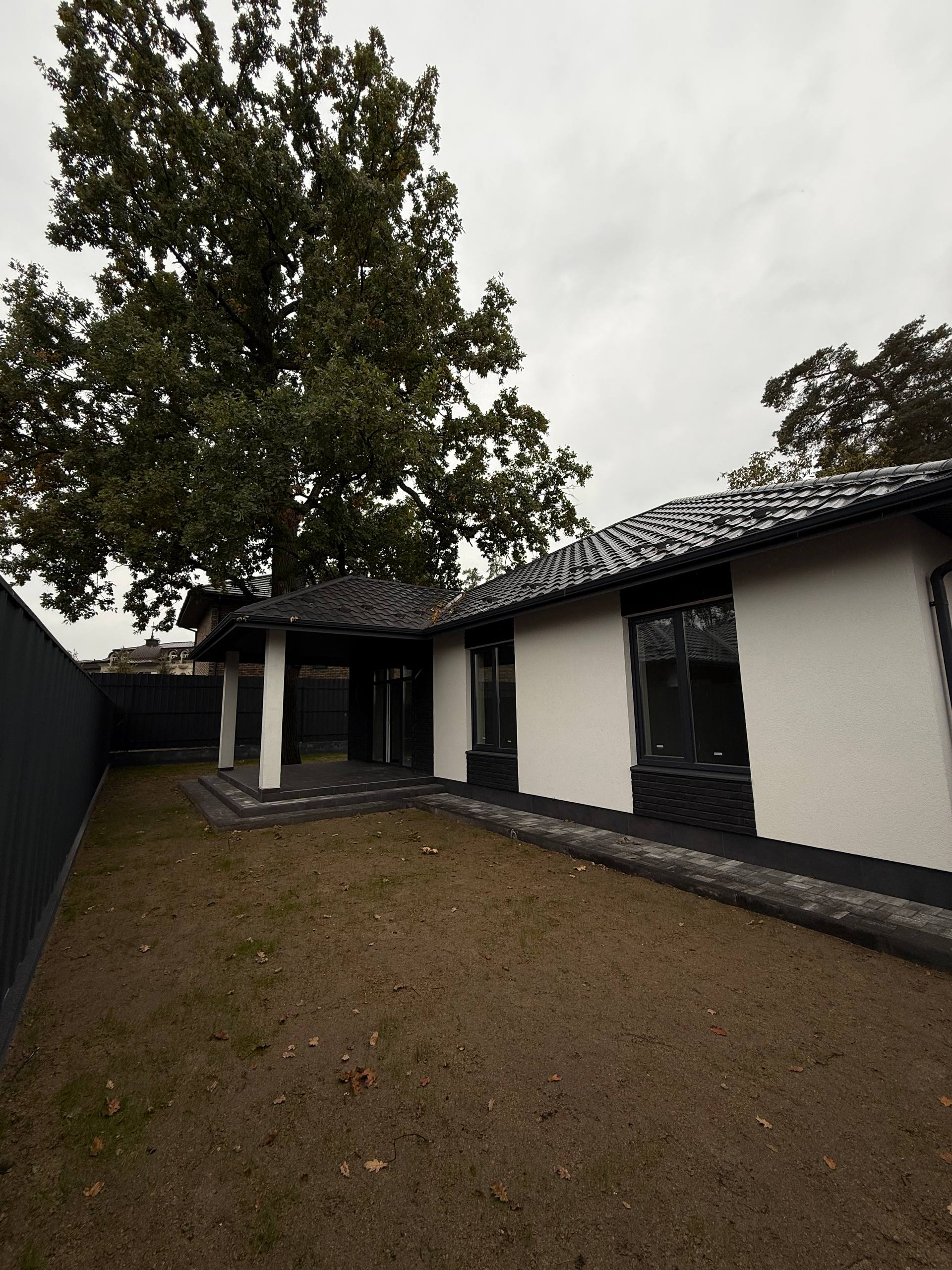 Лісова Буча Одноповерховий будинок з терасою і неймовірним дубом. - Зображення 7