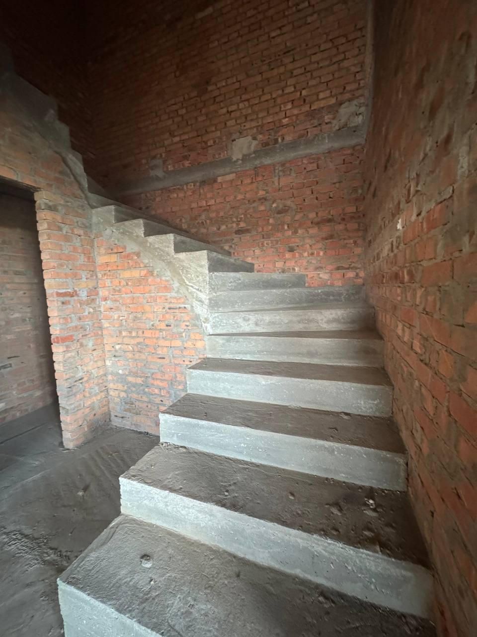 🏡 Сучасний двоповерховий будинок із терасою - Зображення 13