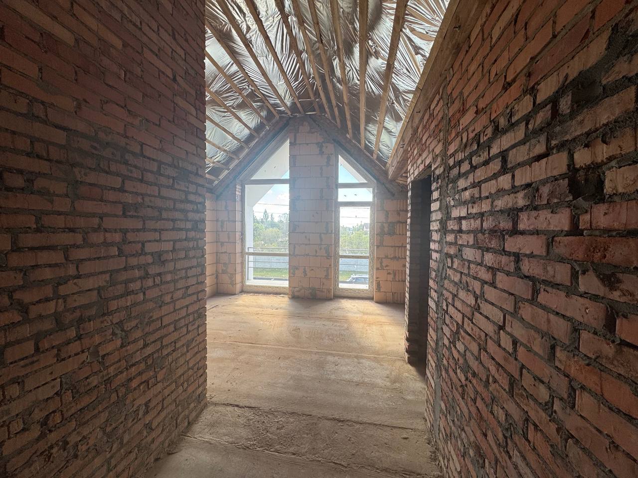 🏡 Сучасний двоповерховий будинок із терасою - Зображення 9