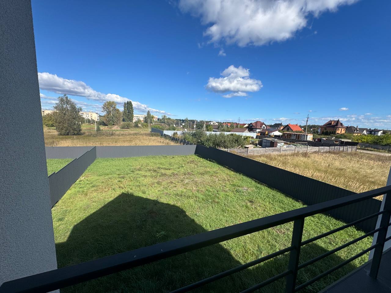 🏡 Сучасний двоповерховий будинок із терасою - Зображення 6