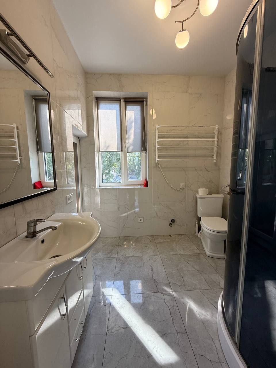 🏡 Просторий будинок у Макарові - Зображення 27