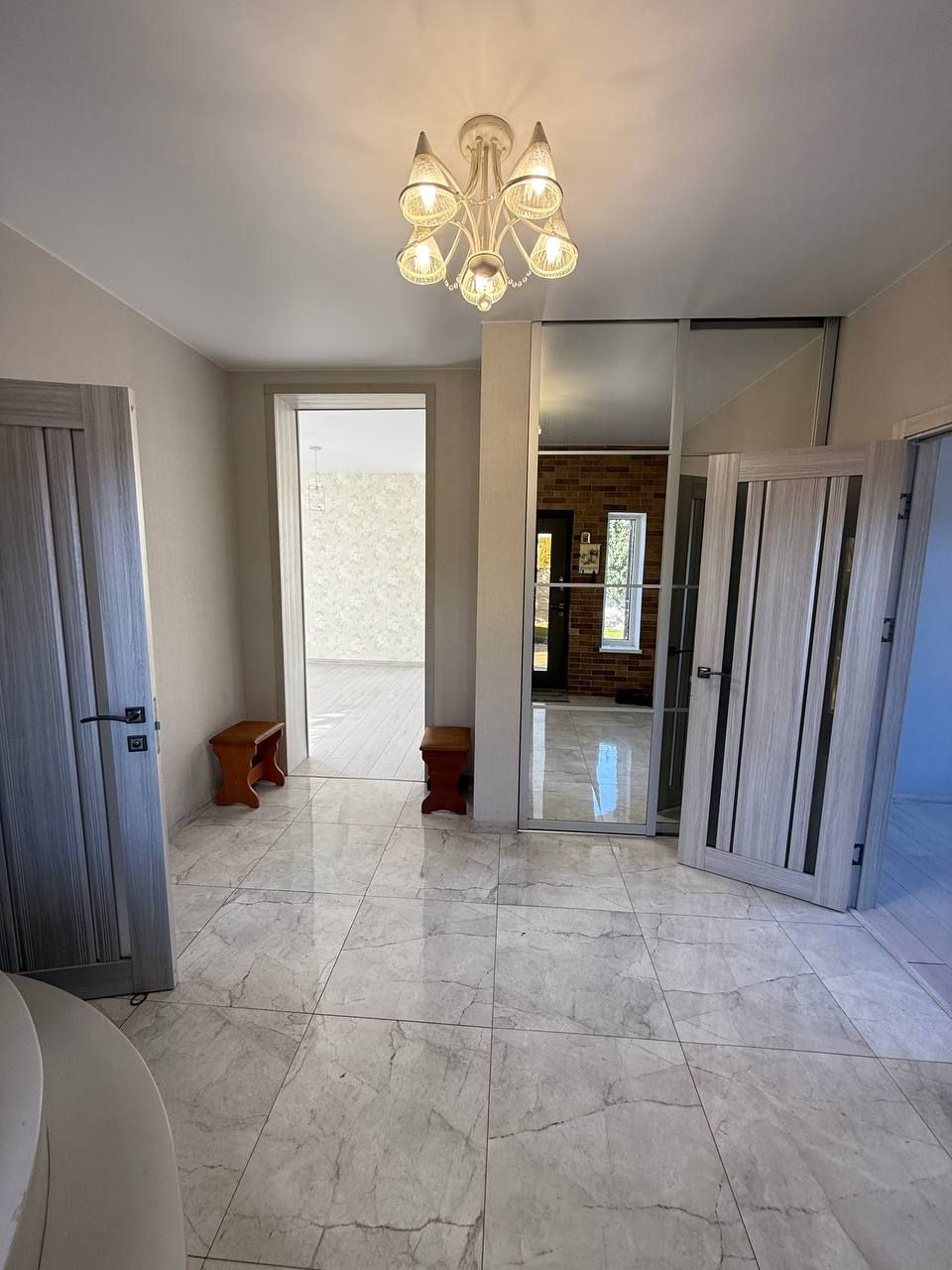 🏡 Просторий будинок у Макарові - Зображення 23