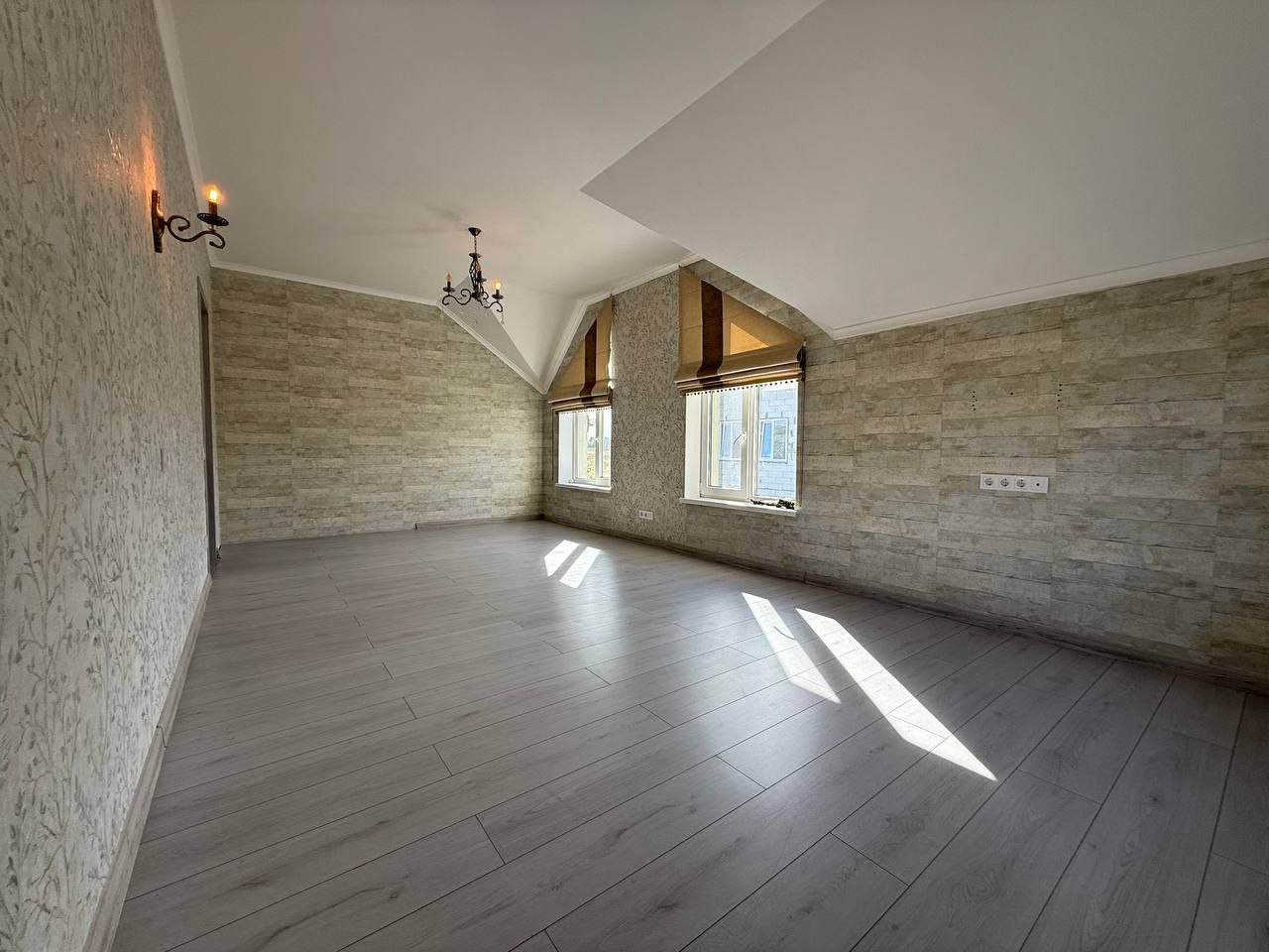 🏡 Просторий будинок у Макарові - Зображення 19