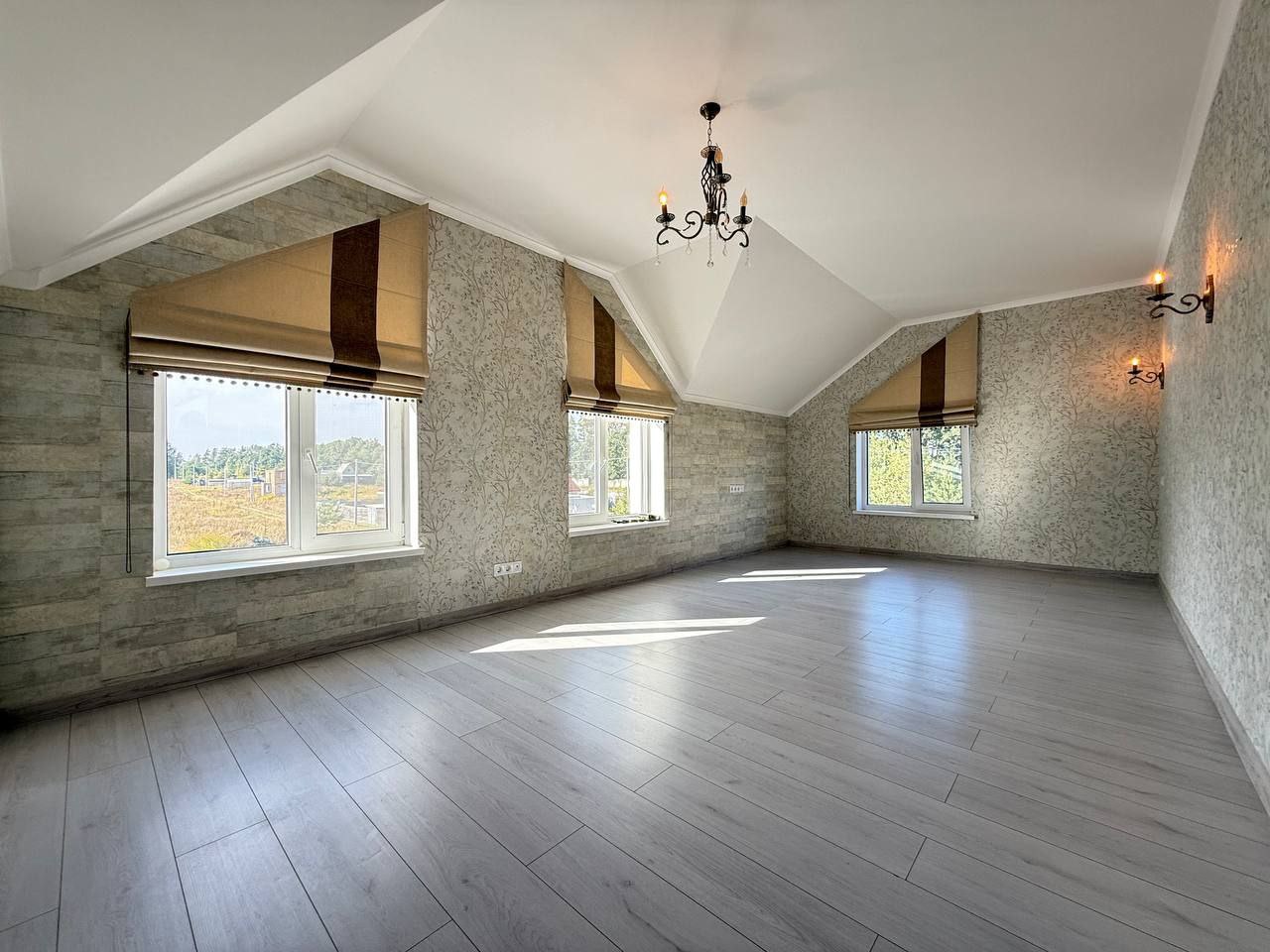 🏡 Просторий будинок у Макарові - Зображення 18