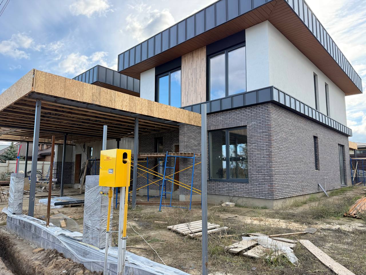 🏡 Сучасний двоповерховий будинок із автонавісом у с. Шевченкове (Білогородка)