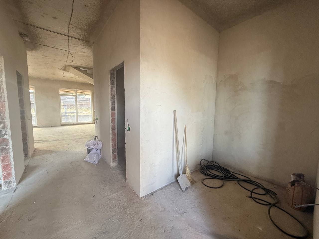 🏡 Сучасний двоповерховий будинок із автонавісом у с. Шевченкове (Білогородка) - Зображення 26