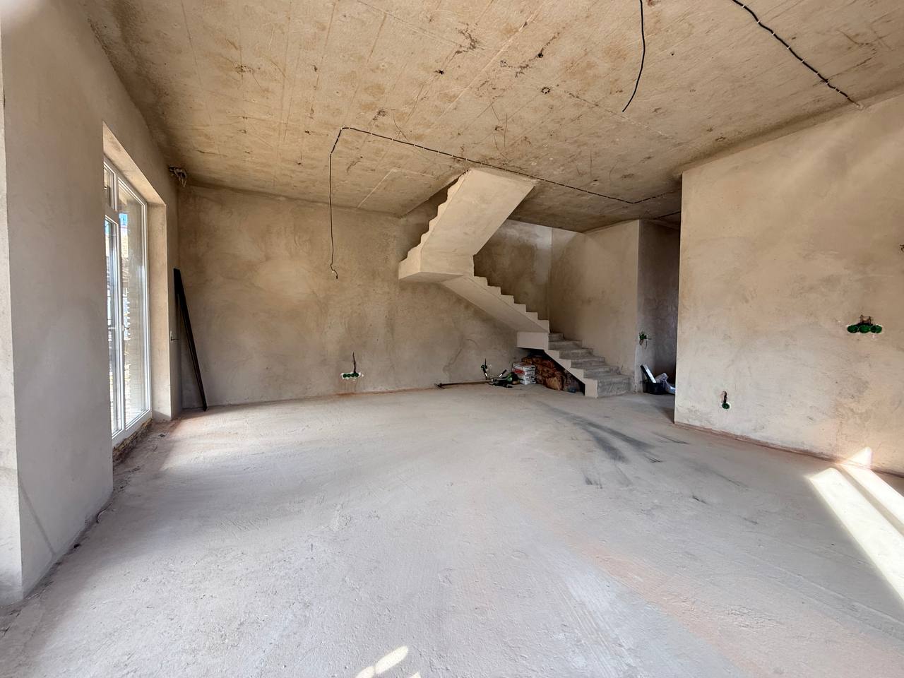 🏡 Сучасний двоповерховий будинок із автонавісом у с. Шевченкове (Білогородка) - Зображення 19