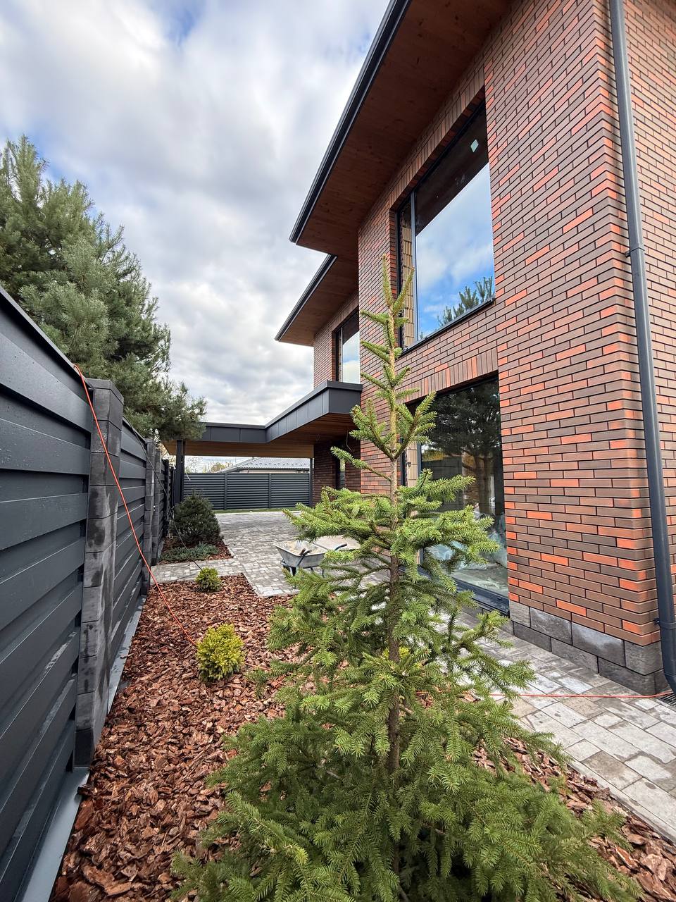 🏡 Сучасний двоповерховий будинок із автонавісом у с. Гореничі - Зображення 6