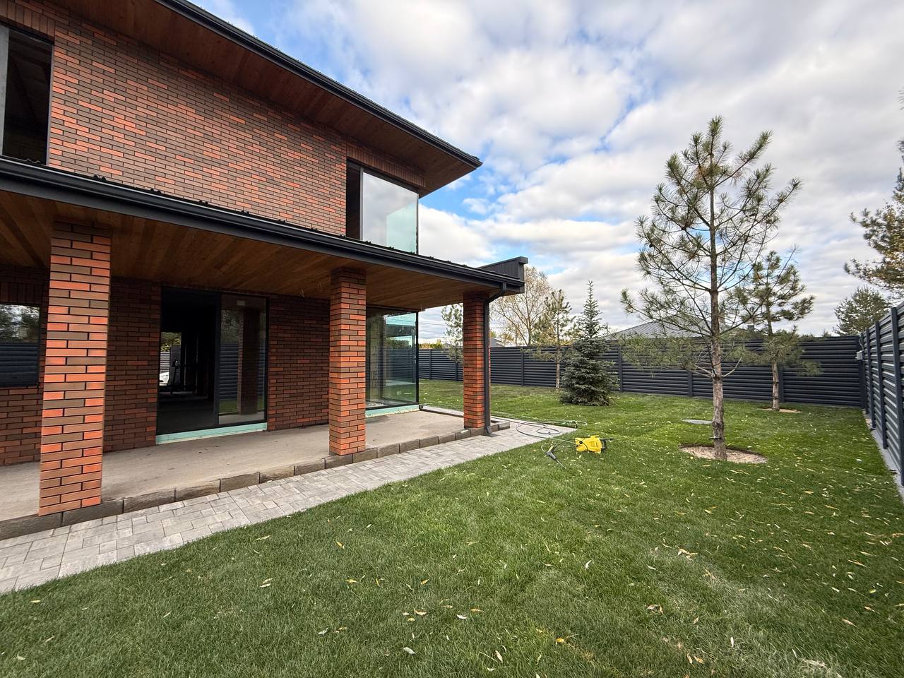 🏡 Сучасний двоповерховий будинок із автонавісом у с. Гореничі - Зображення 4