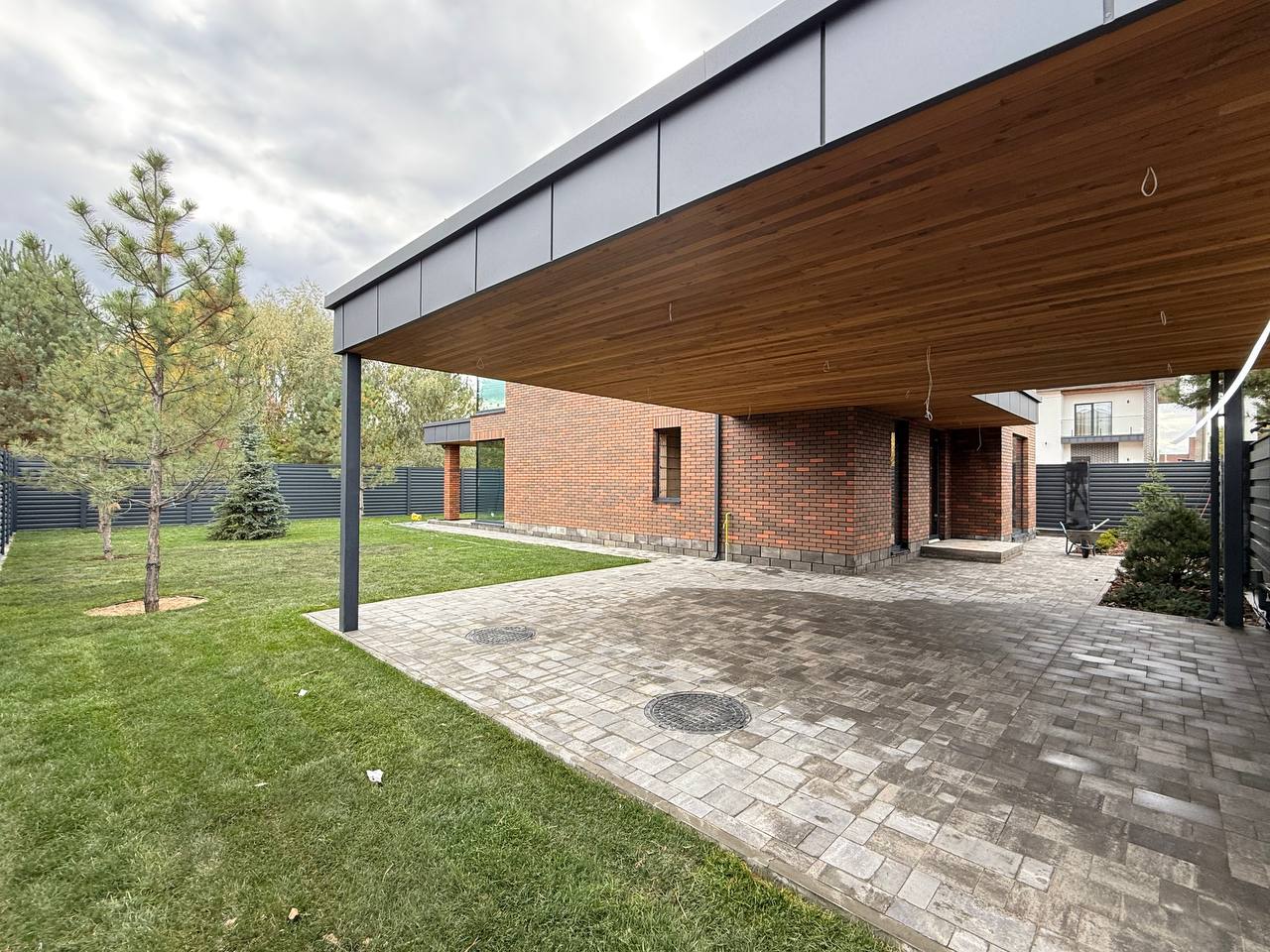 🏡 Сучасний двоповерховий будинок із автонавісом у с. Гореничі - Зображення 5