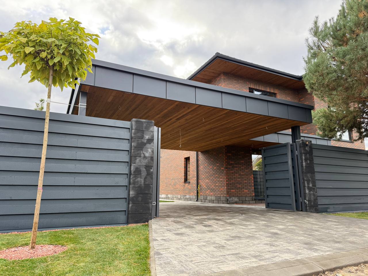 🏡 Сучасний двоповерховий будинок із автонавісом у с. Гореничі - Зображення 15