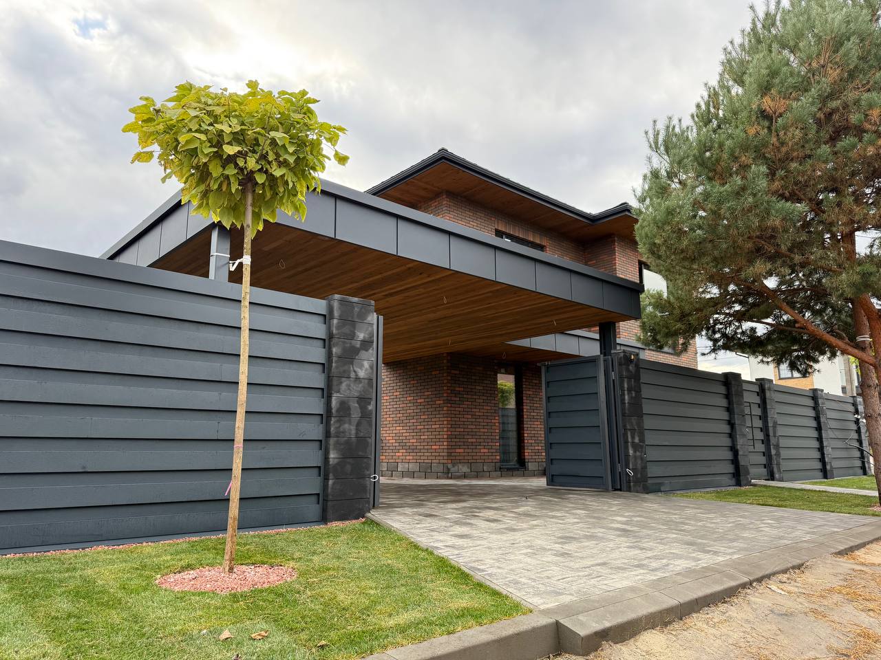 🏡 Сучасний двоповерховий будинок із автонавісом у с. Гореничі - Зображення 13