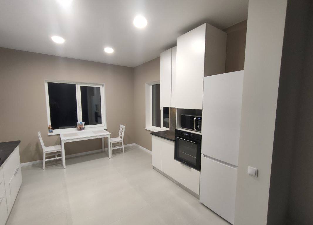 🏡 Сучасний будинок у Михайлівці-Рубежівці — комфорт, тиша та природа поруч із містом!