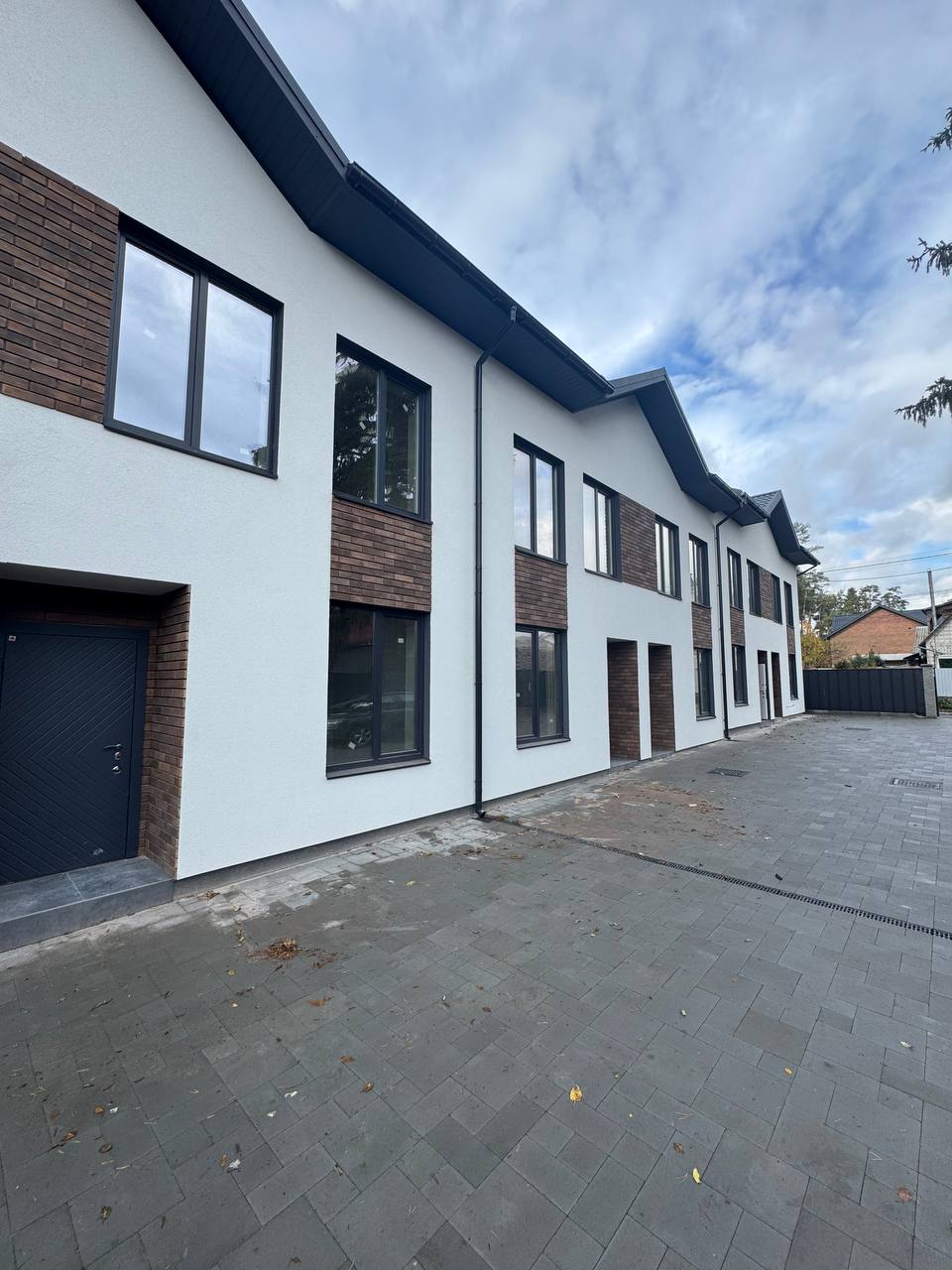 🏡 Комплекс сучасних таунхаусів в Ірпені, вул. Шкарівського, 9 - Зображення 3