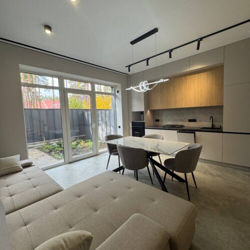 🏡 Просторий таунхаус в Ірпені, вул. Шкарівського, 9