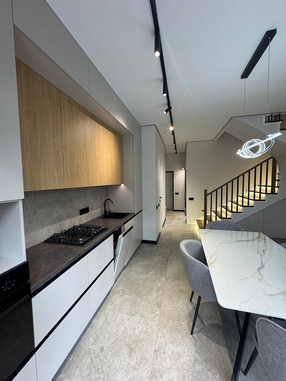 🏡 Просторий таунхаус в Ірпені, вул. Шкарівського, 9 - Зображення 3