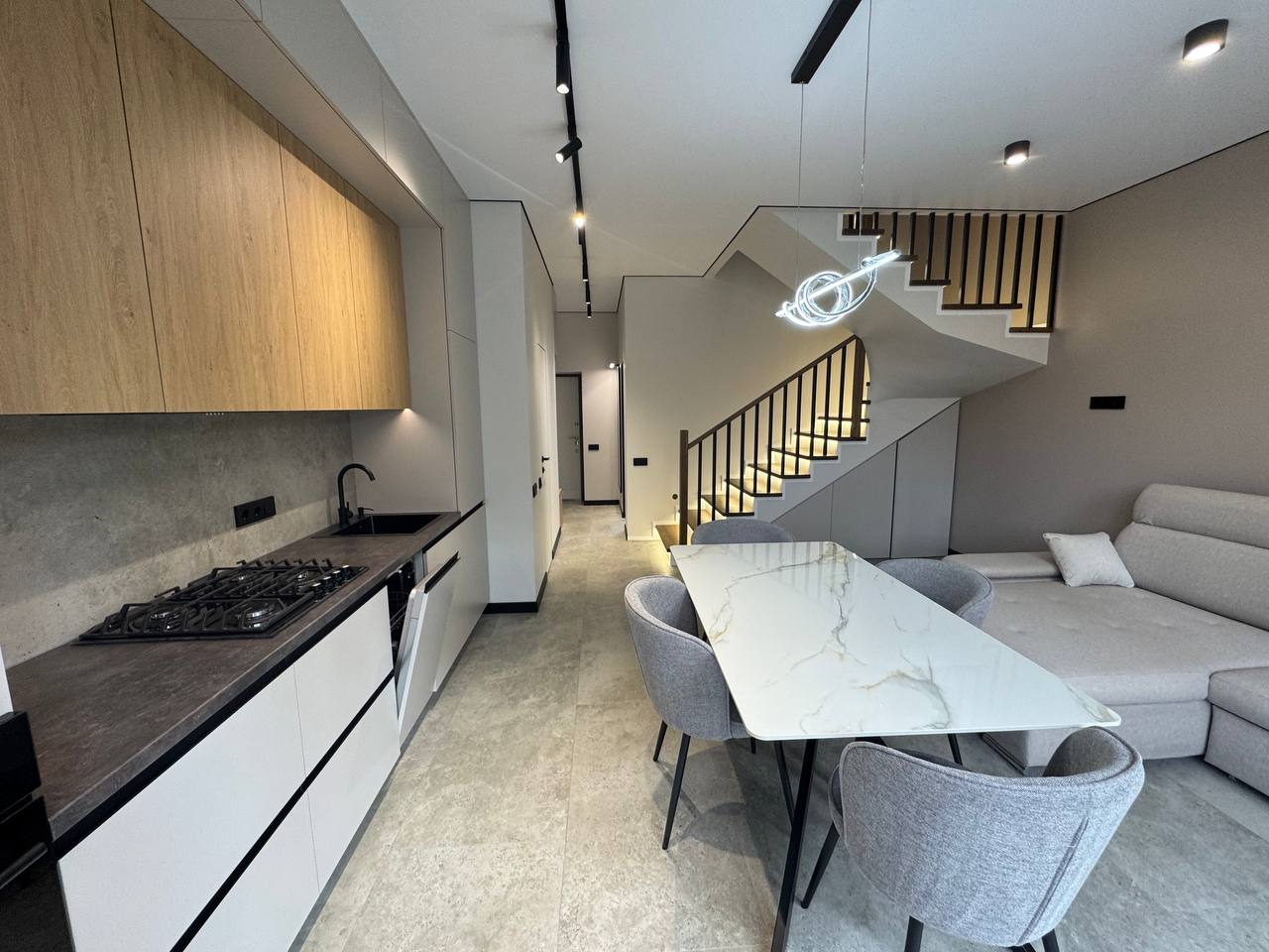 🏡 Просторий таунхаус в Ірпені, вул. Шкарівського, 9 - Зображення 2