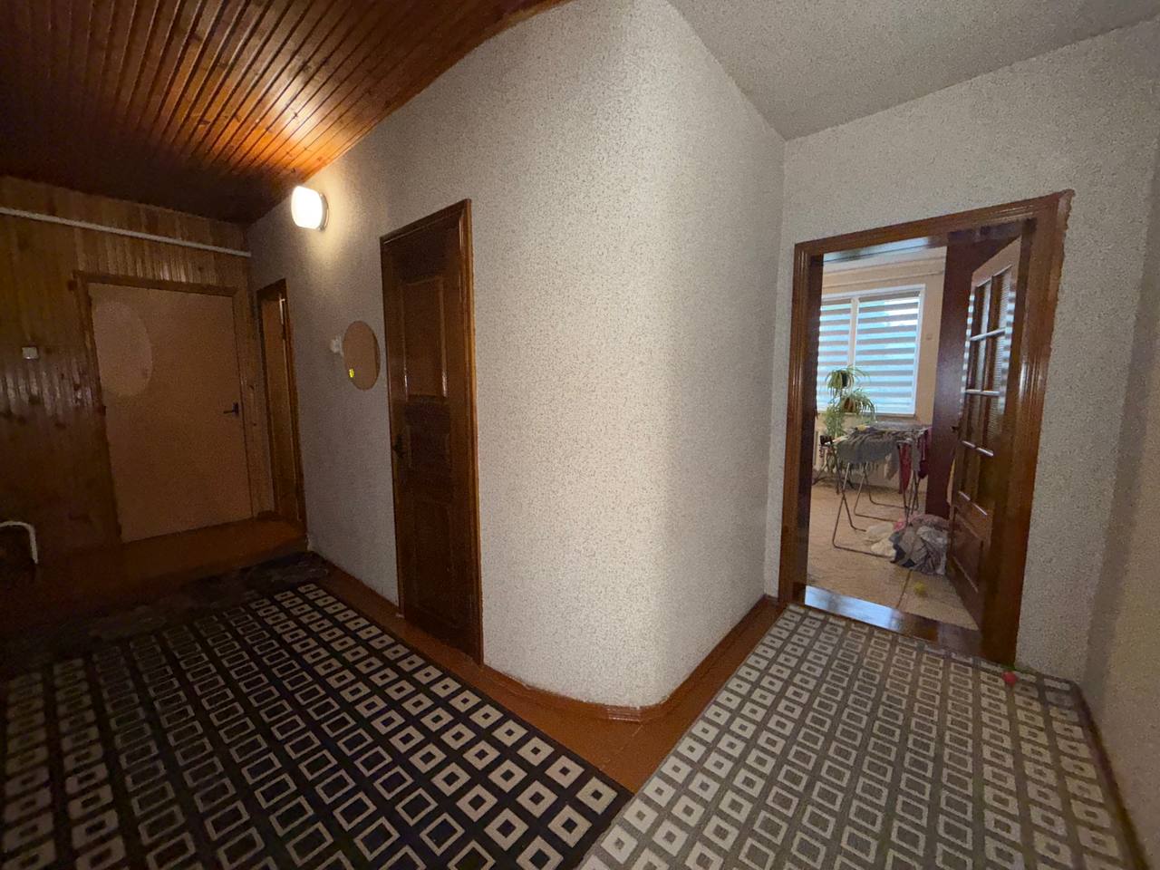 πΠΠ°ΠΊΠ°ΡΡΠ², ΠΡΠ΄ΠΈΠ½ΠΎΠΊ Π· ΡΠ΅ΠΌΠΎΠ½ΡΠΎΠΌ ΡΠ° 45 ΡΠΎΡΠΊΠ°ΠΌΠΈ Π·Π΅ΠΌΠ΅Π»ΡΠ½ΠΎΡ Π΄ΡΠ»ΡΠ½ΠΊΠΈ - ΠΠΎΠ±ΡΠ°ΠΆΠ΅Π½Π½Ρ 6