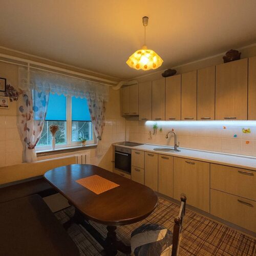 📍Макарів, Будинок з ремонтом та 45 сотками земельної ділянки