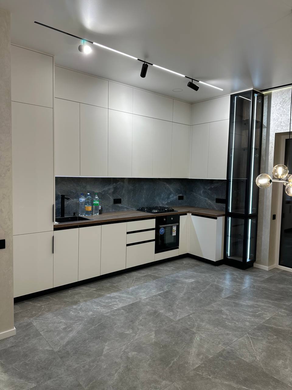 Готовий Будинок у Ворзелі з ремонтом та меблями