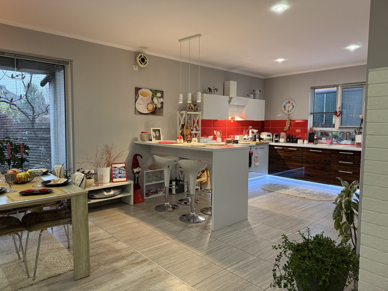 🏠Гореничі Будинок з ремонтом, меблями та технікою